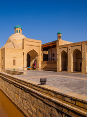 Obraz premium Toki Sarrofon indoor market of the XVI century at sunny day, Bukhara, Uzbekistan.
