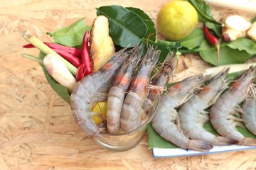 Shrimp and lemon, chilli, lemon grass, kaffir lime leaves for soup spicy