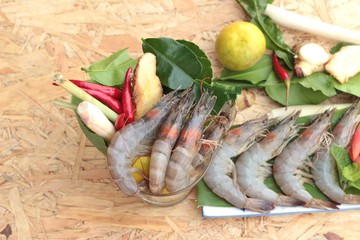 Shrimp and lemon, chilli, lemon grass, kaffir lime leaves for soup spicy