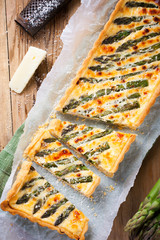 Asparagus quiche with pecorino and bacon 