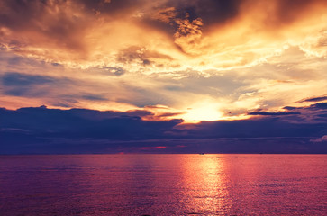 Fototapeta na wymiar Beautiful dark dramatic sunset
