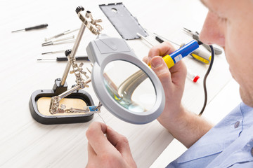 Soldering connector at the electronic workshop