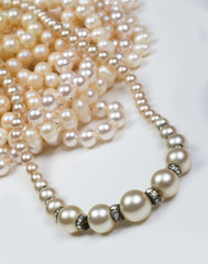 freshwater pearl necklaces