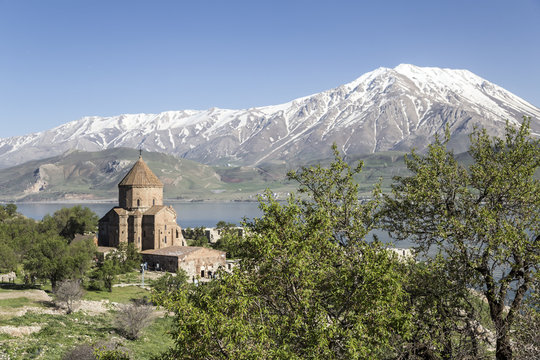 
Church of the Holy Cross is a ruined Armenian cathedral in Eastern Anatolia, Turkey
