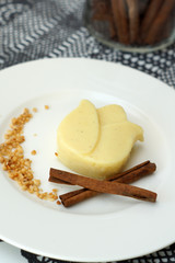 Budino alla cannella