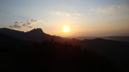 Fototapeta premium zachód słońca nad Tatrami