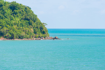 Fototapeta premium Beautiful natural tropical sea and island and beach of Thailand.