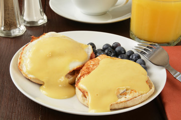 Eggs benedict