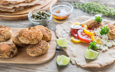 Appetizer with falafel, cottage cheese and vegetables