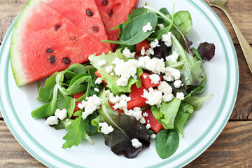 anguria insalata mista e formaggio