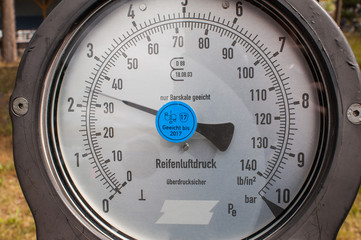 Reifenluftdruckmesser