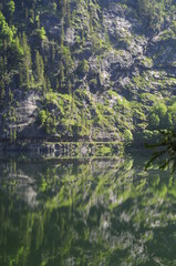 Fototapeta na wymiar Alpine lake Gosausee, Austria