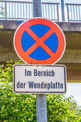 Halteverbotsschild in HDR