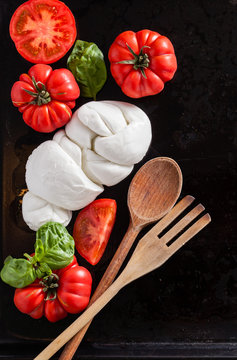mozzarella with tomato