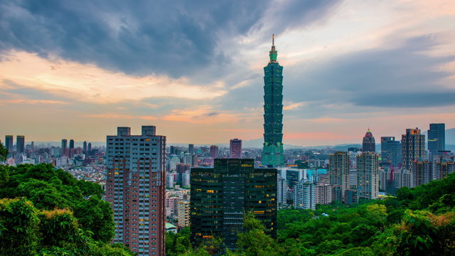Time lapse of Taipei, Taipei evening skyline