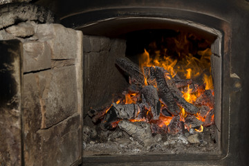 Wood-fired oven