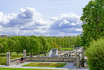 Fototapeta na wymiar Statues in Vigeland park in Oslo folks