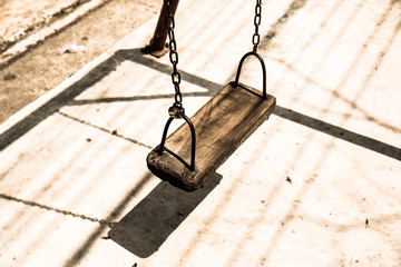 Chain swing in vintage filter.