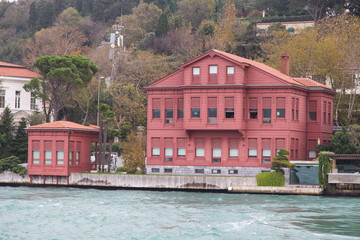 Fototapeta na wymiar Building in Bosphorus Strait