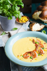 Creamy corn soup 