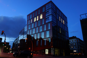 modernes Bürogebäude in Sankt Pauli