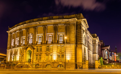 Fototapeta premium World Museum in Liverpool at night - England