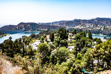 Blick auf Staudamm vom Hollywood Sign