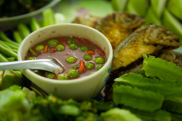 Shrimp Paste Chilli Sauce (Nam Prik Ka Pi) serve with Fried Indian Mackerel, Thai Food - obrazy, fototapety, plakaty