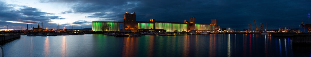 silos a grains Québec © Sebastien