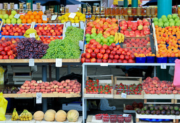 Fototapeta na wymiar Fruits stall
