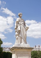 "la Comédie", statue de J Toussaint Roux 1836/1880, les Tuileries Paris France 