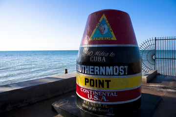 アメリカ本土最南端マーク