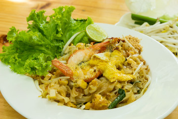 Thai noodle (Pad Thai)