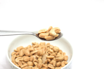 aperitivo noccioline alcolico