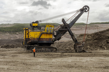 Electric Shovel move in Lignite mining