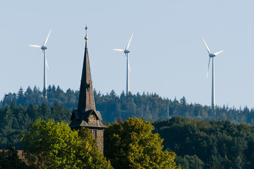 Windkraftanlagen bei Heuweiler, Baden © C. Schüßler