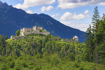 Fototapeta na wymiar Castle Ehrenberg Tyrol