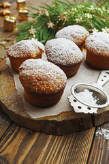 Cupcakes with powdered sugar