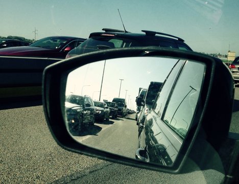 stau auf der autobahn 