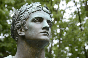 Frankfurt, Kleist-Denkmal im Gertraudenpark (Detail)