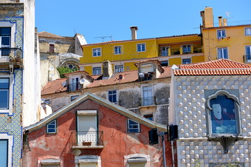 Fototapeta na wymiar maisons Lisbonne