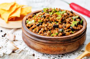 vegetarian chili with cilantro