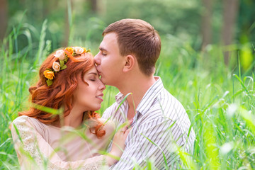 Obraz premium Gentle loving couple