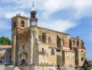 Fototapeta na wymiar The Church of Saint Martin, Trujillo, Spain