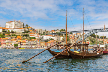 Fototapeta premium Porto and old traditional boats