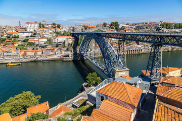 Fototapeta na wymiar Dom Luis I bridge in Porto