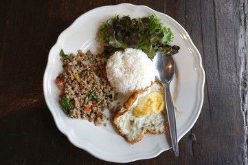 Minced pork basil and fried egg with white rice