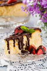 Cheesecake with strawberries and chocolate.