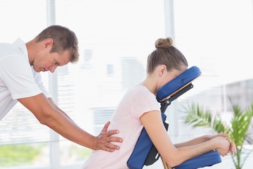 Obraz premium Woman having back massage 