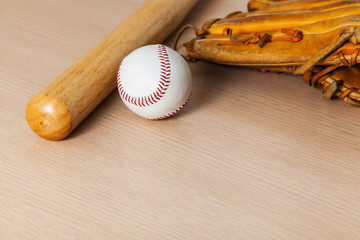 Baseball equipment